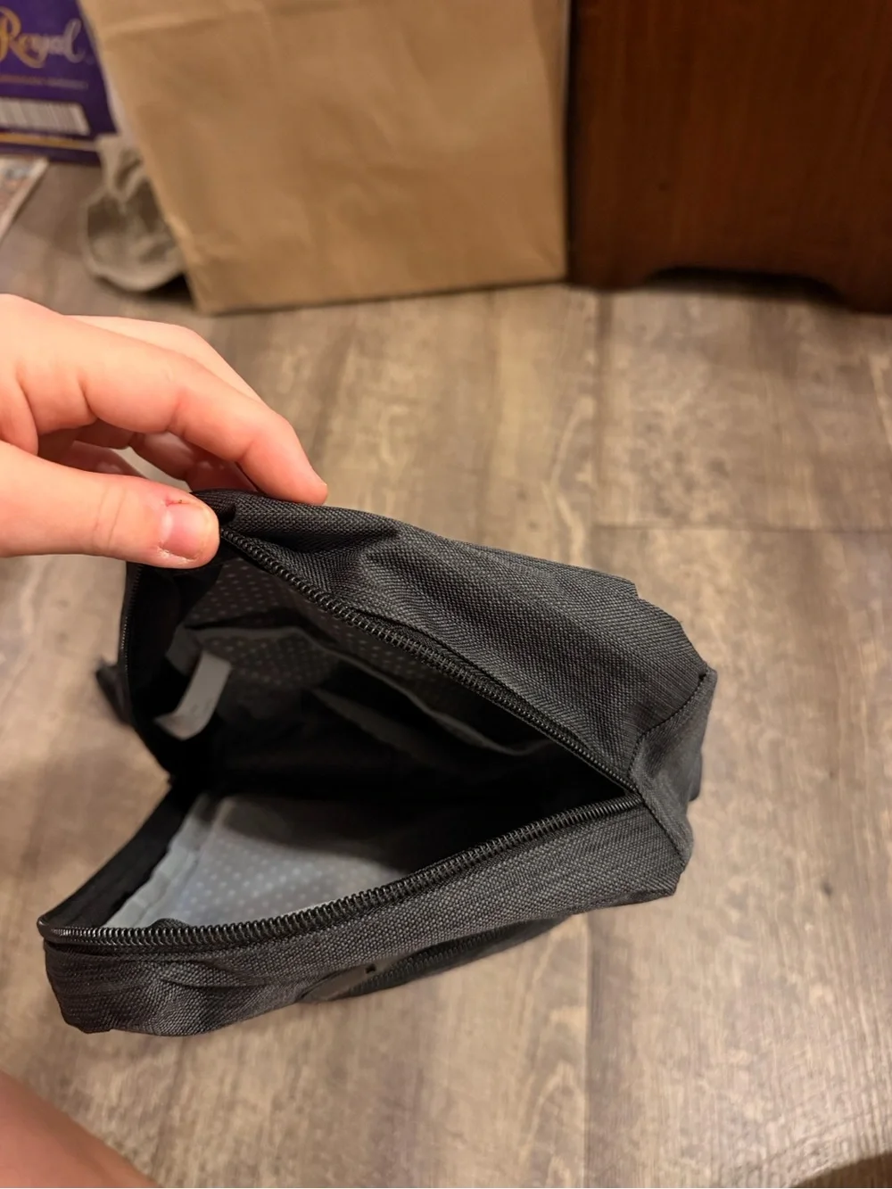 LEED’S TRIAGE Black Charcoal One-Shoulder Sling Crossbody Bag